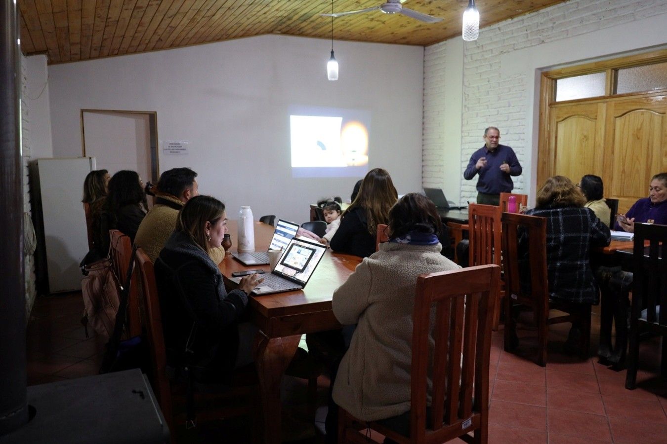Navidad inicia la Escuela de Emprendimiento con una exitosa primera jornada