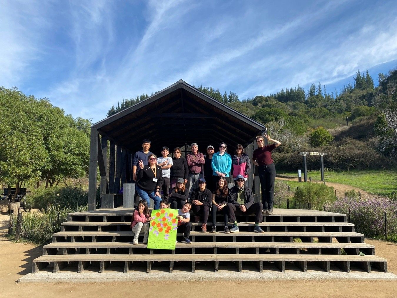 Municipio de Navidad conmemora el Día Mundial del Árbol con caminata educativa en Parque El Maitén