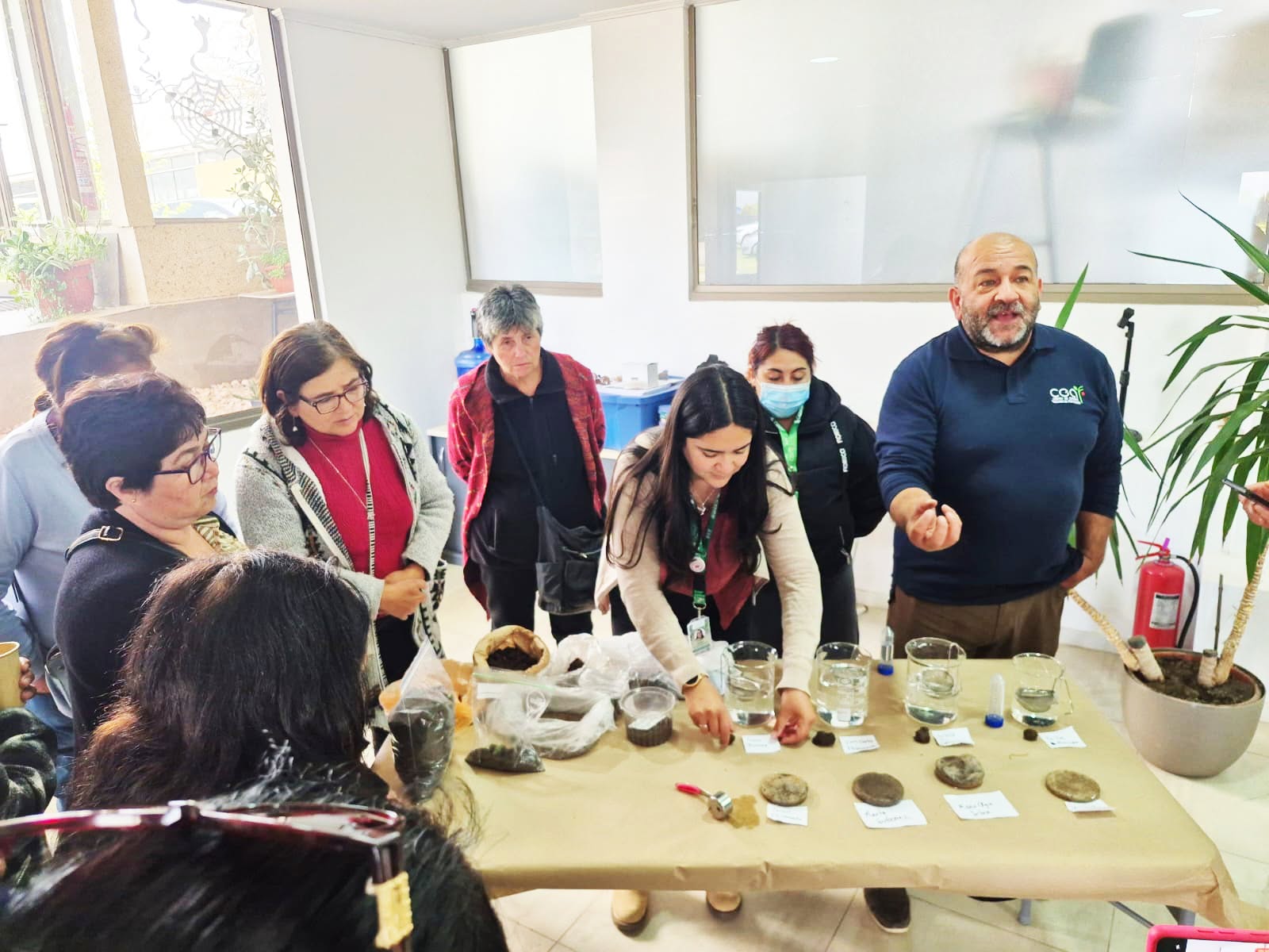 Usuarios de Prodesal participaron en taller sobre calidad de suelos en Rengo