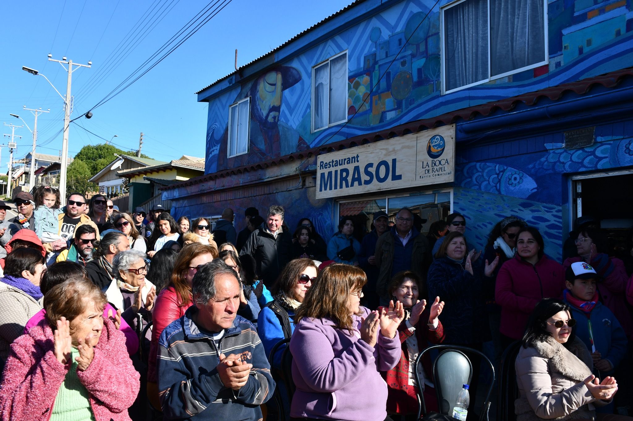 La Boca celebra su identidad pesquera con la inauguración de murales en el marco de la Fiesta de San Pedro